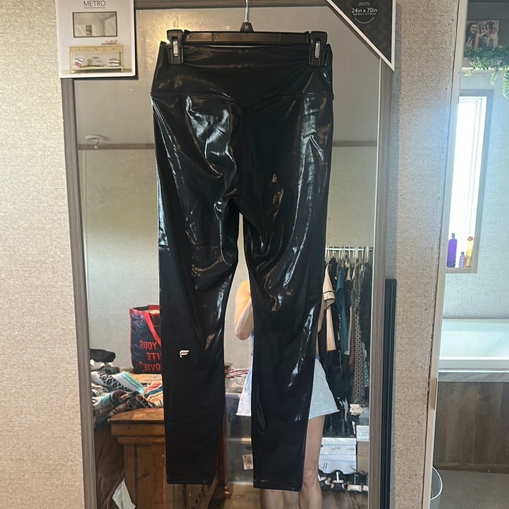 Black Shiny Leggings